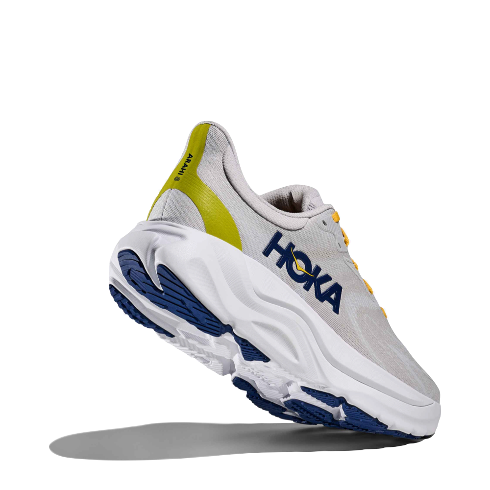 Bottom view of Hoka Arahi 8 Sneaker for men.
