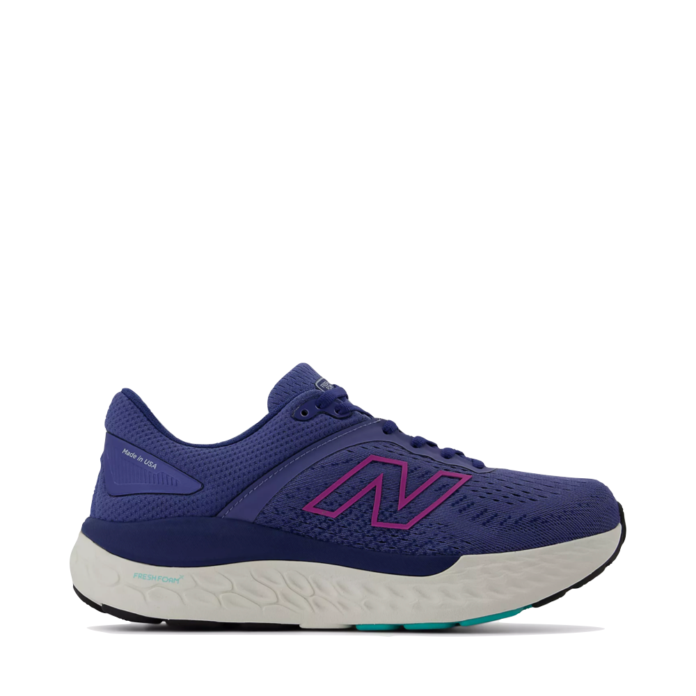 New Balance Women's 1540v4 Motion Control Sneaker in Night Sky