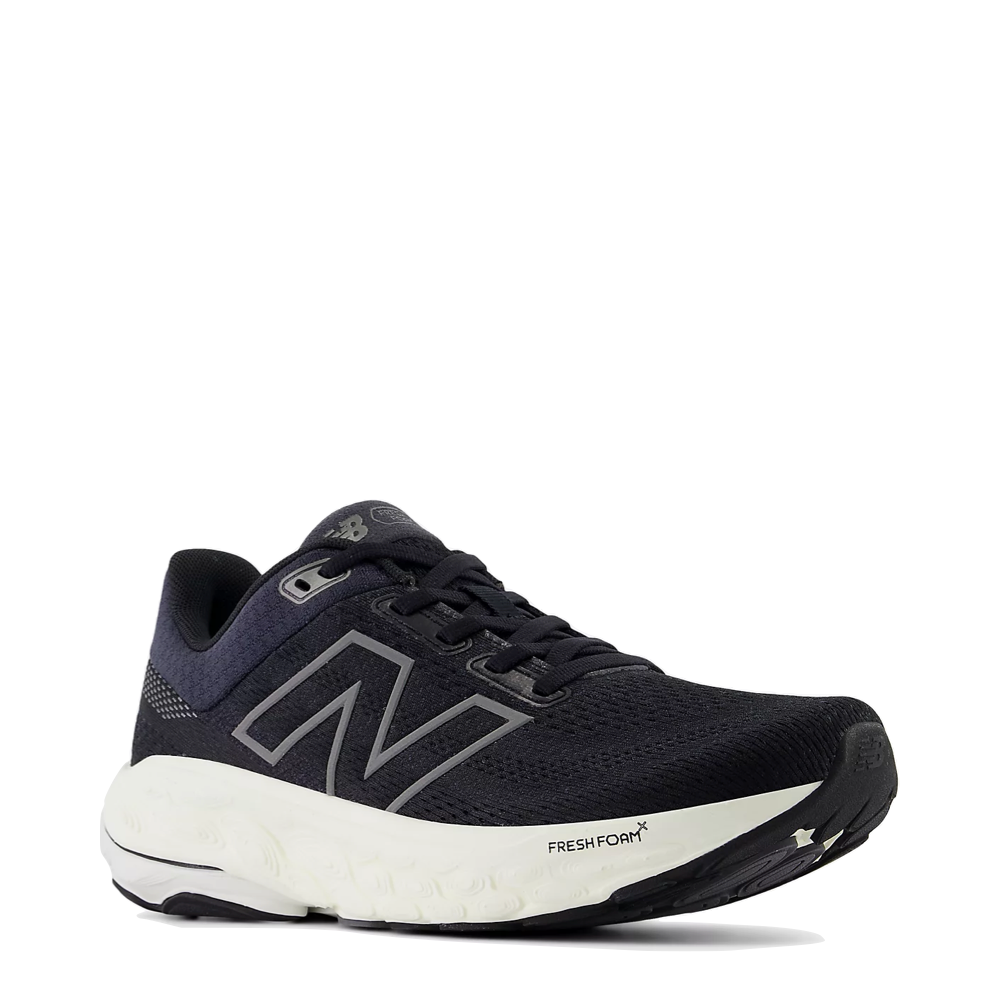 Mudguard and Toe view of New Balance Fresh Foam X 860v14 for women.