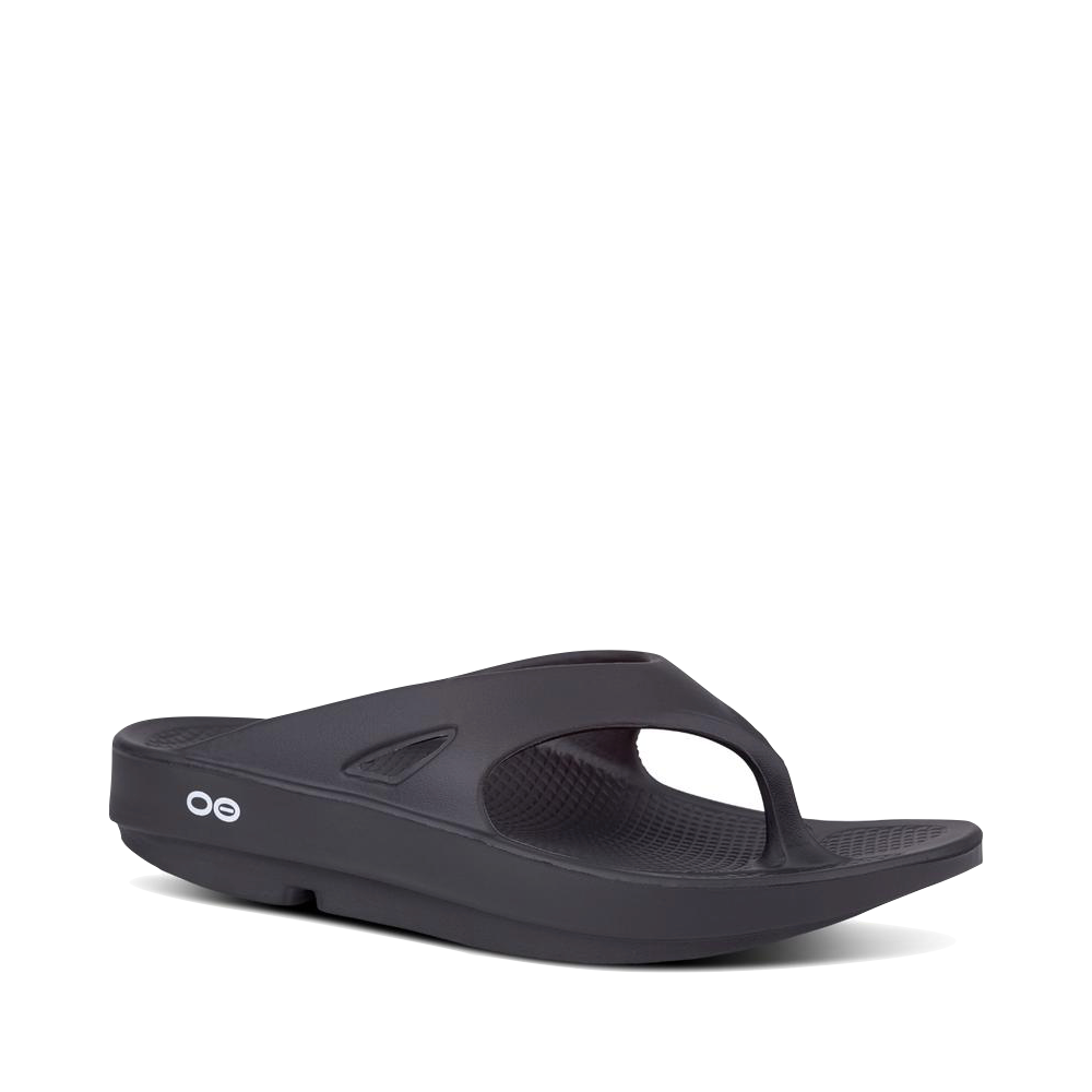 Toe view of OOfos OOriginal Thong Sandal for unisex.