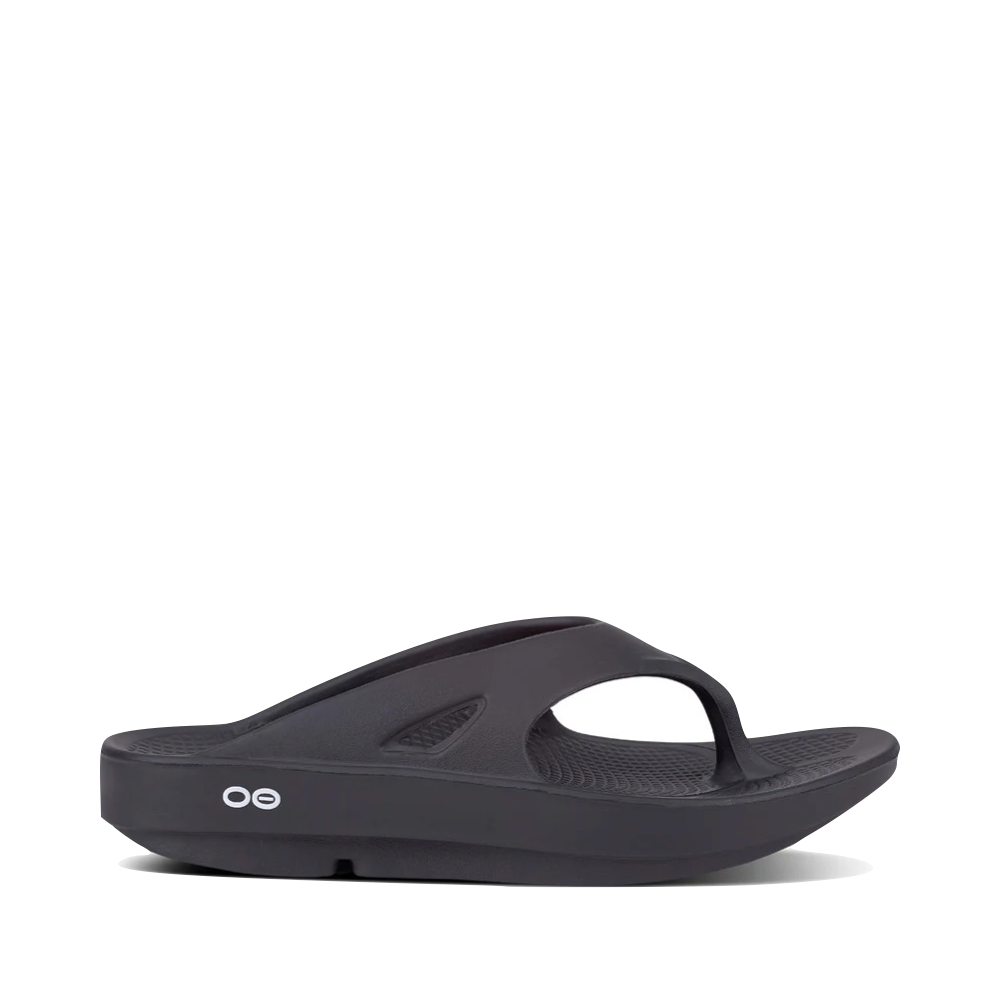 Side (right) view of OOfos OOriginal Thong Sandal for unisex.