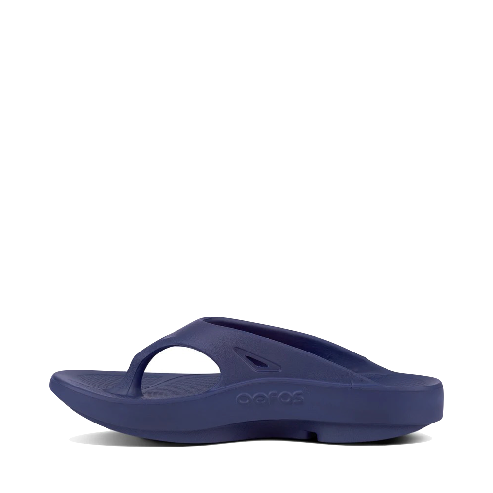 Side (left) view of OOfos OOriginal Thong Sandal for unisex.
