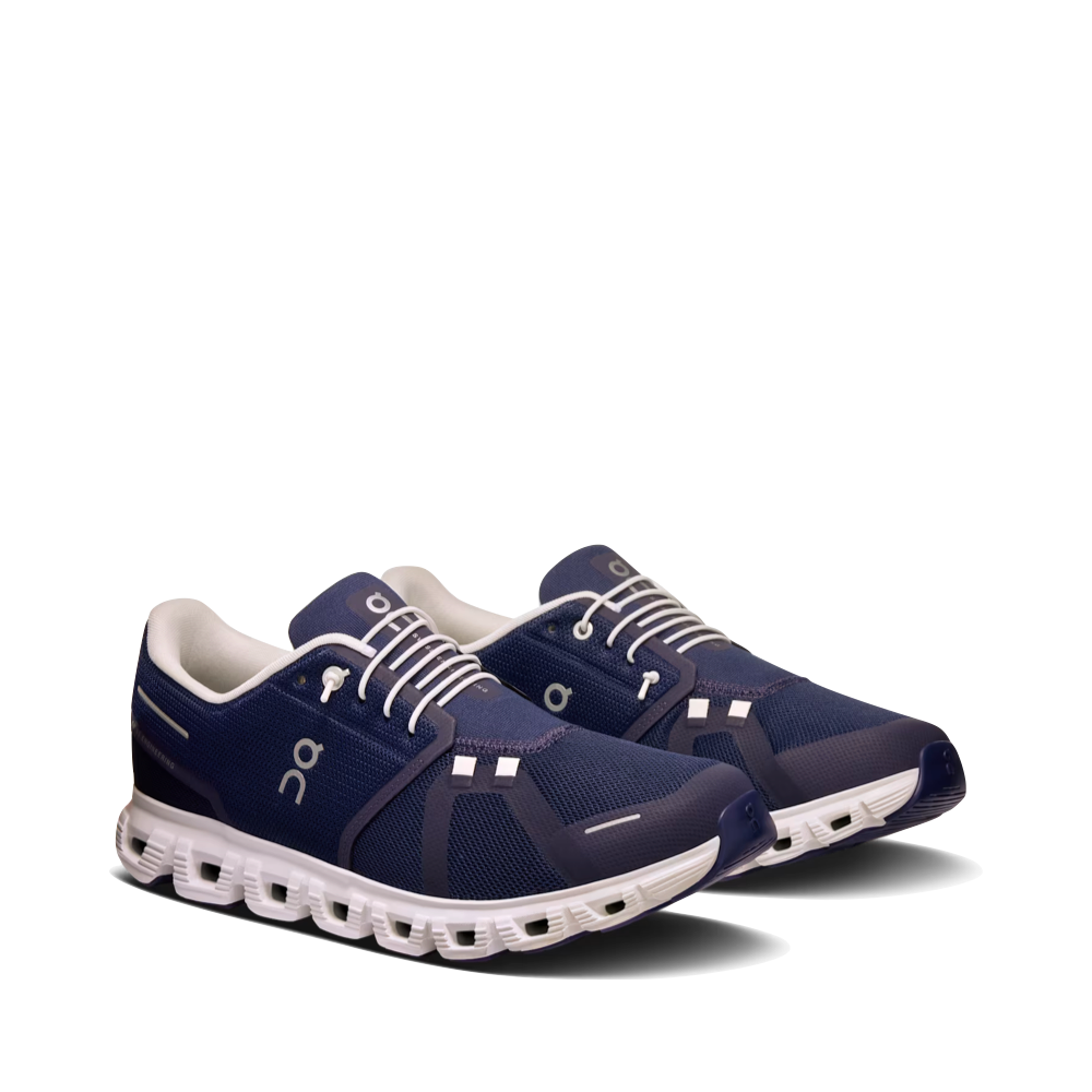 Mudguard and Toe view of On Cloud 6 Sneaker for men.