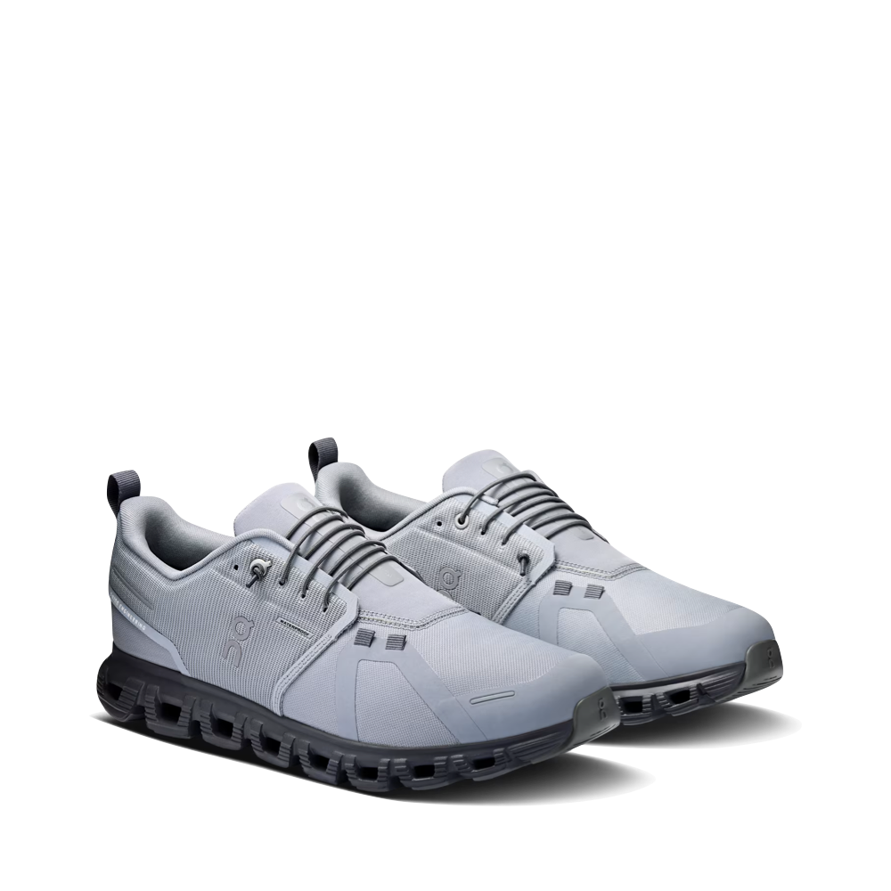 Mudguard and Toe view of On Cloud 6 Waterproof Sneaker for men.