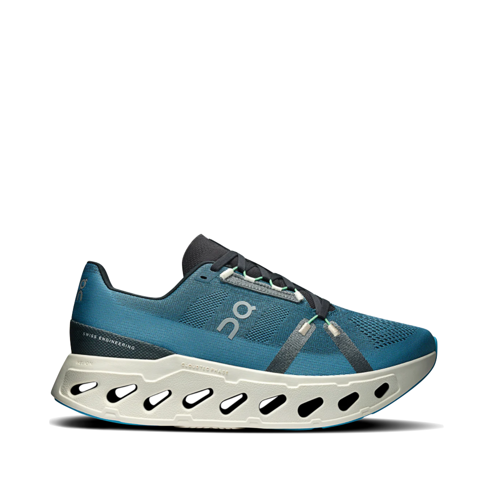 Side (right) view of On Cloudeclipse Sneaker for men.