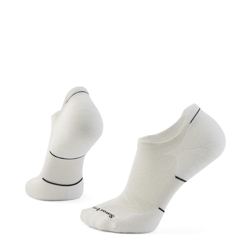 Side (left) and bottom view of Smartwool Run Low Ankle Socks for men.