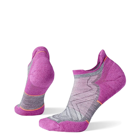 Side and bottom view of Smartwool Run Targeted Cushion Low Ankle Socks for women.