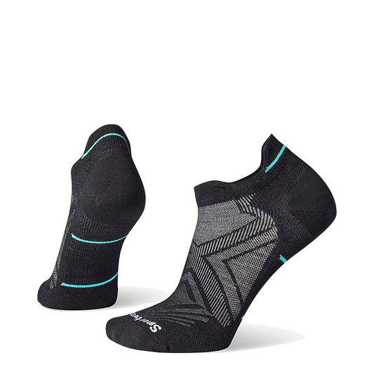 Side and bottom view of Smartwool Run Zero Cushion Low Ankle Socks for women.