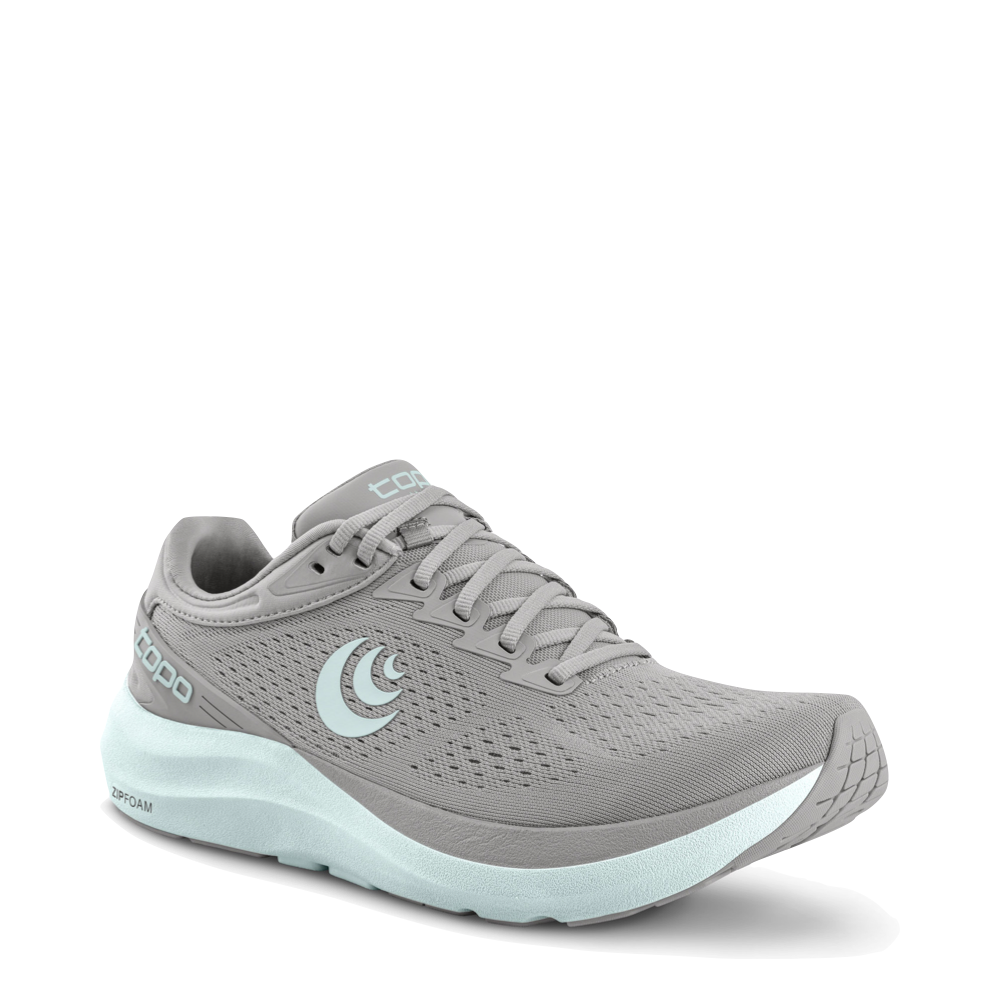 Mudguard and Toe view of Topo Phantom 3 Running Sneaker for women.