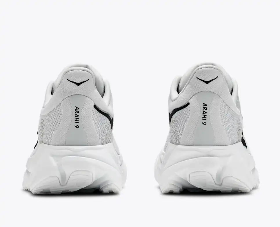 Hoka Men's Arahi 9 Sneaker in Cosmic Grey/Stardust