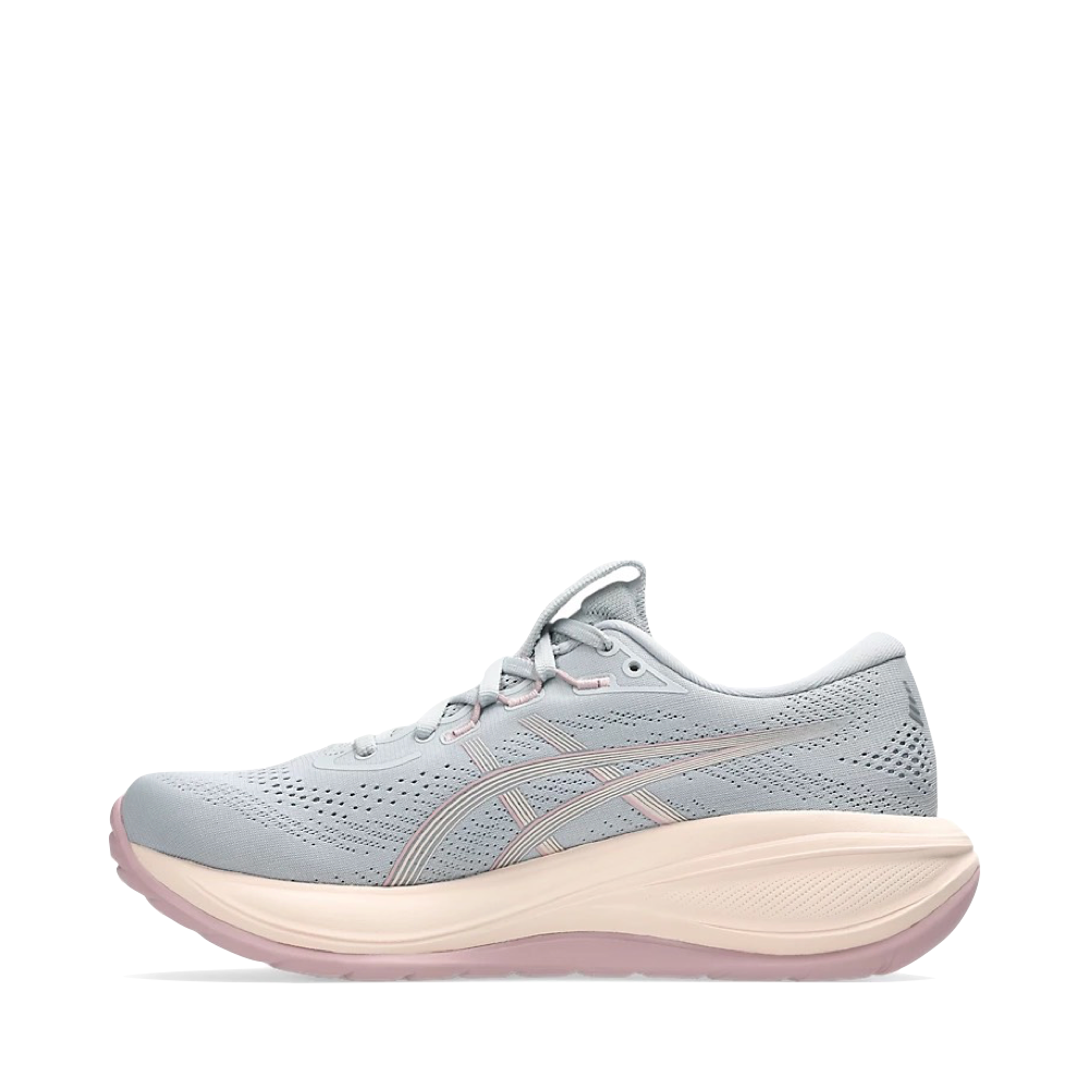 Side (left) view of Asics Gel Cumulus Sneaker for women.