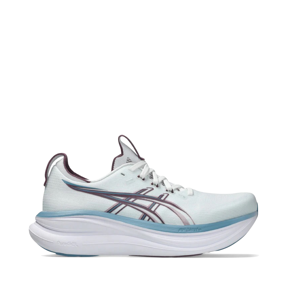 Side (right) view of Asics Gel Nimbus 28 Sneaker for women.