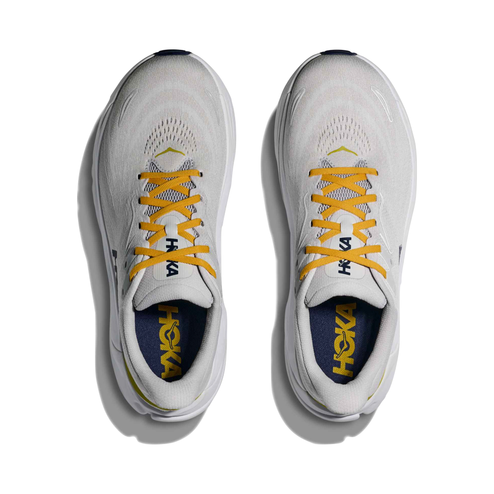 Top-down view of Hoka Arahi 8 Sneaker for men.