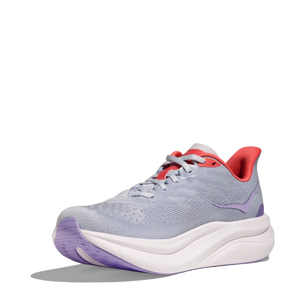 Mudguard and Toe view of Hoka Mach 6 Sneaker for women.