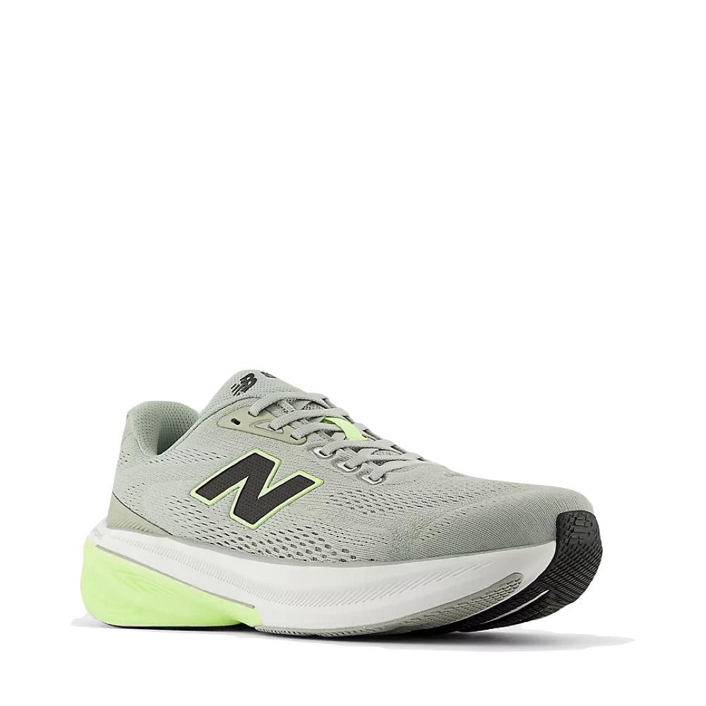 Mudguard and Toe view of New Balance Fresh Foam X 860 v15 Sneaker for men.