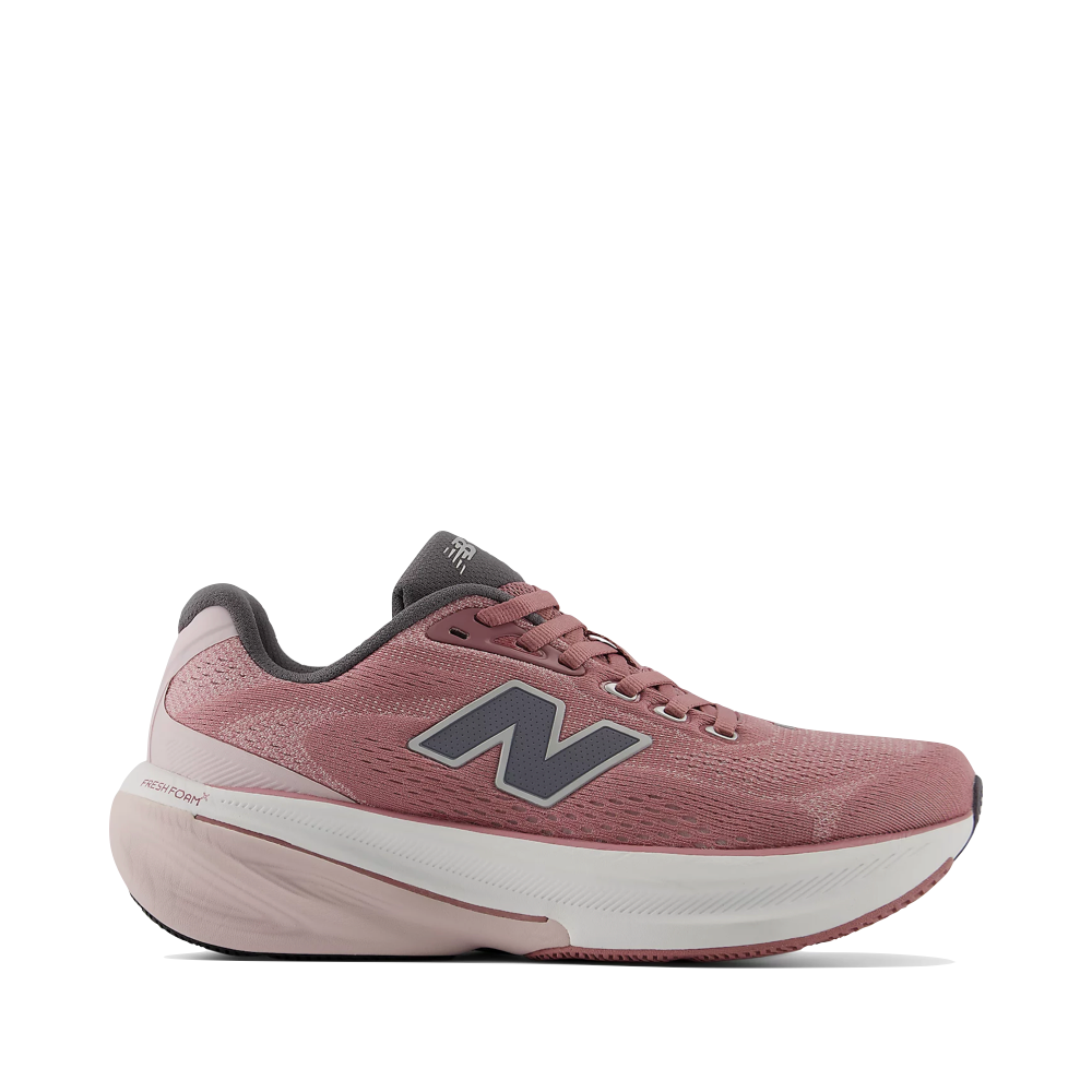 Side (right) view of New Balance Fresh Foam X 860v15 Sneaker for women.