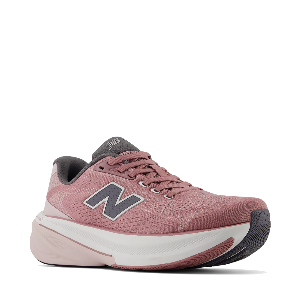 Mudguard and Toe view of New Balance Fresh Foam X 860v15 Sneaker for women.
