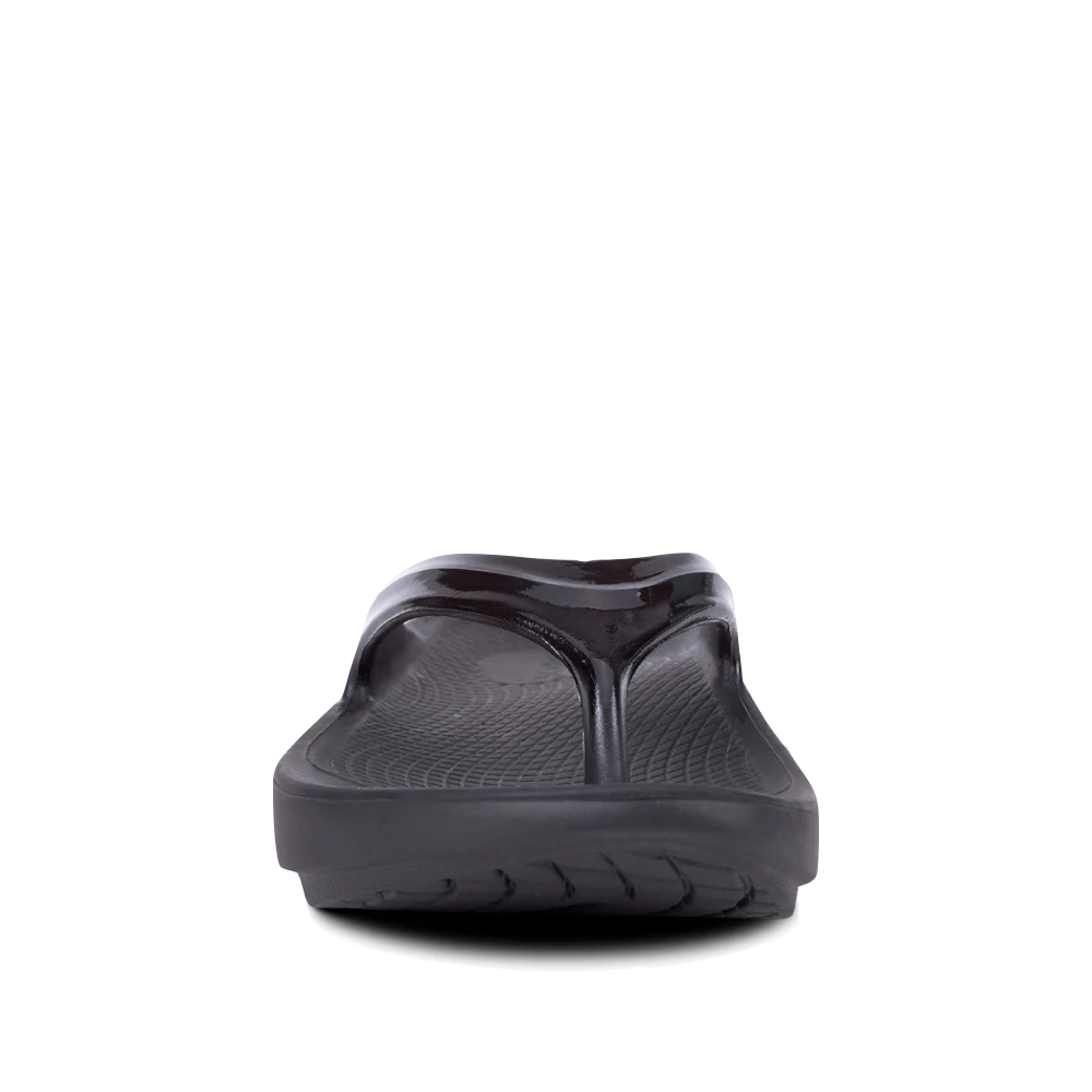 Front view of OOfos OOlala Flip Sandal for women.