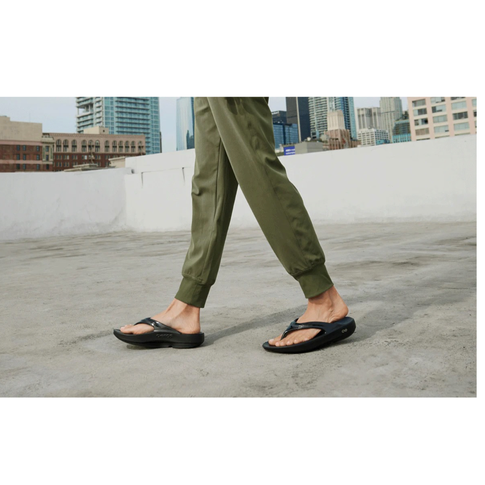 Model view of OOfos OOlala Flip Sandal for women.