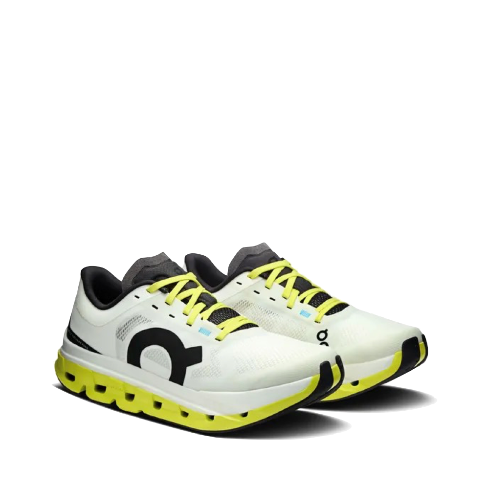 Mudguard and Toe view of On Cloudflow 5 Sneaker for women.