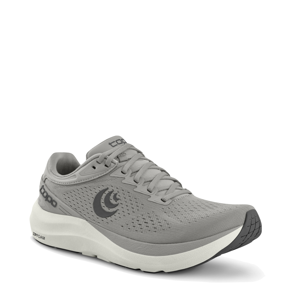 Mudguard and Toe view of Topo Phantom 3 Running Sneaker for men.