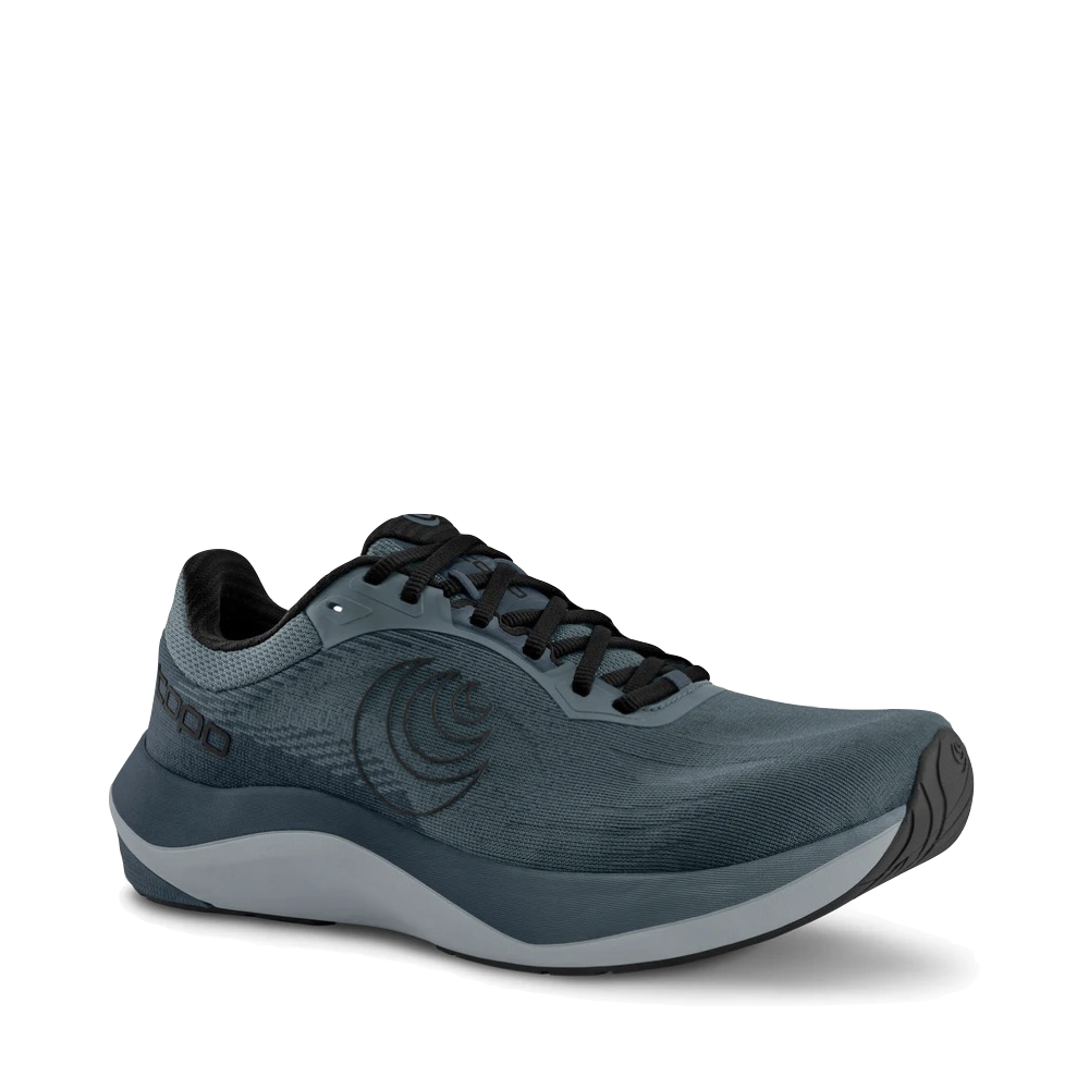 Mudguard and Toe view of Topo Ultrafly 6 Sneaker for men.