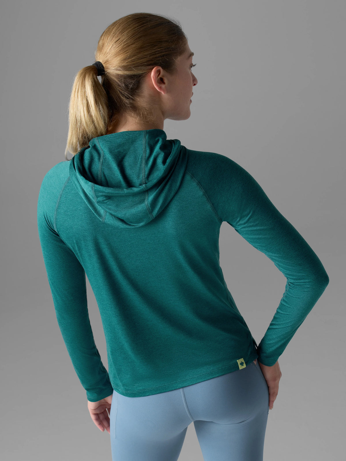 Rabbit Women's EZ Pullover in Gulf Coast