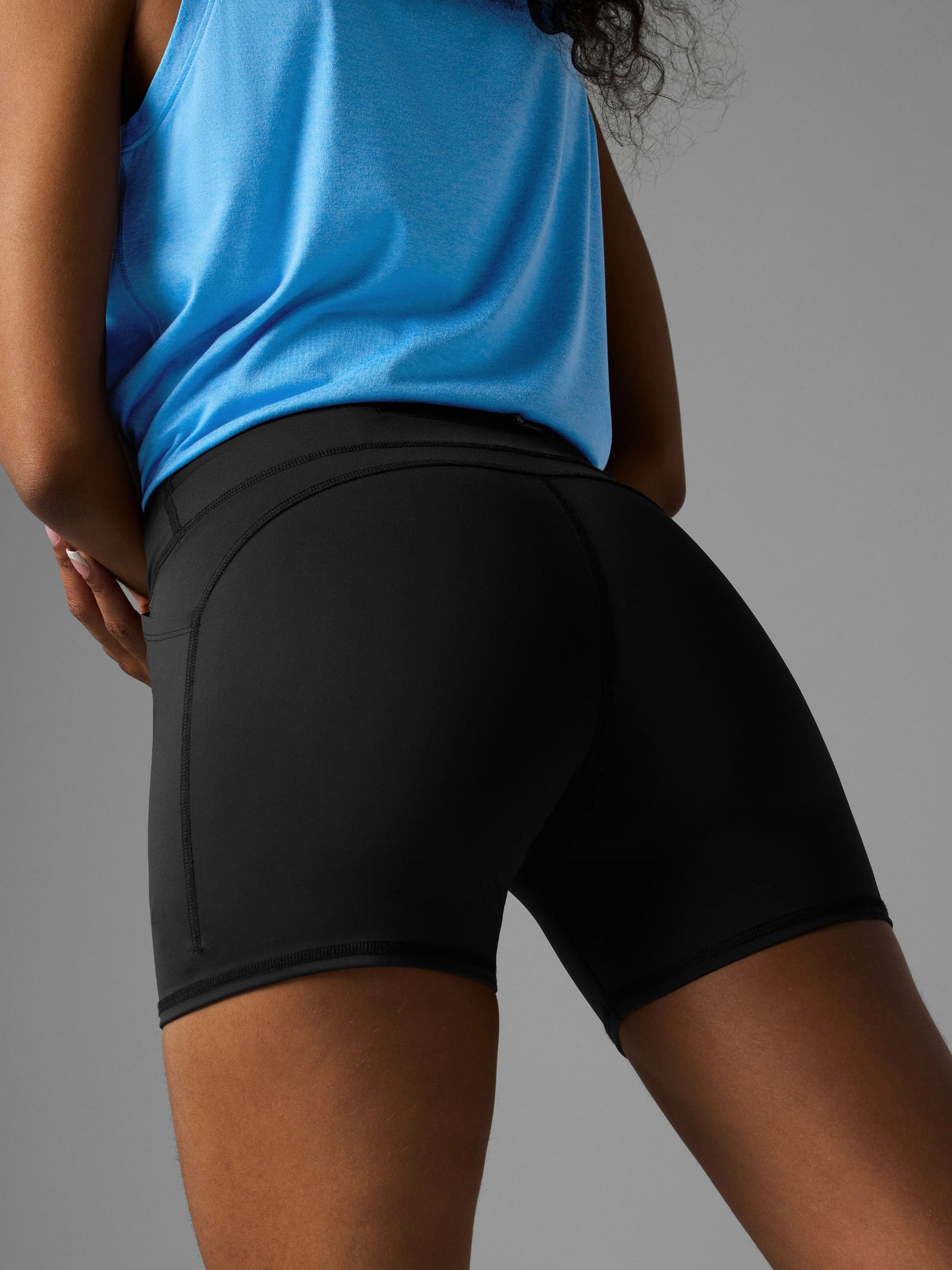 Rabbit Women's Speed Leggy 4" Short in Black