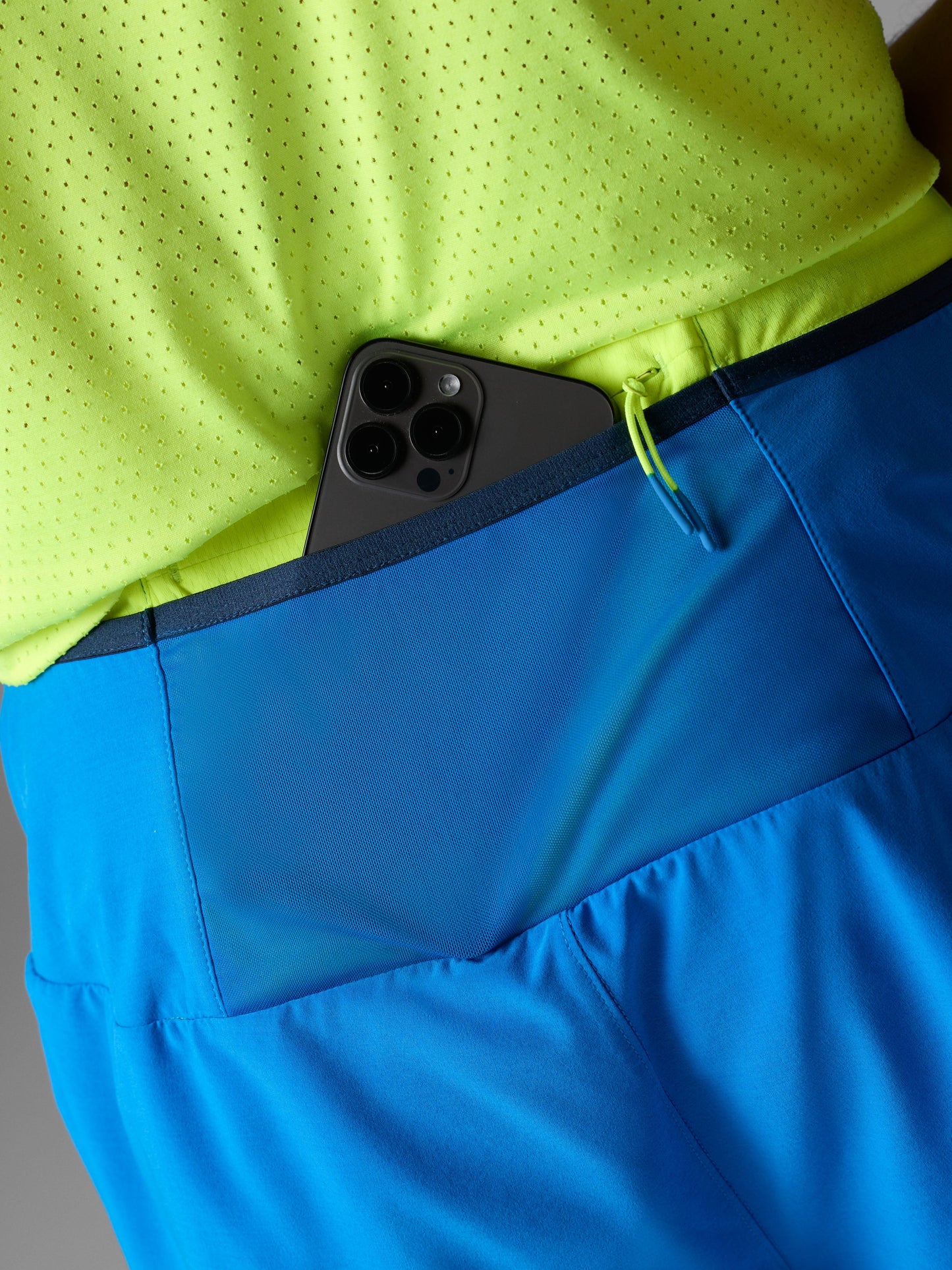 Rabbit Men's Stashems 5" Running Shorts in Electric Blue